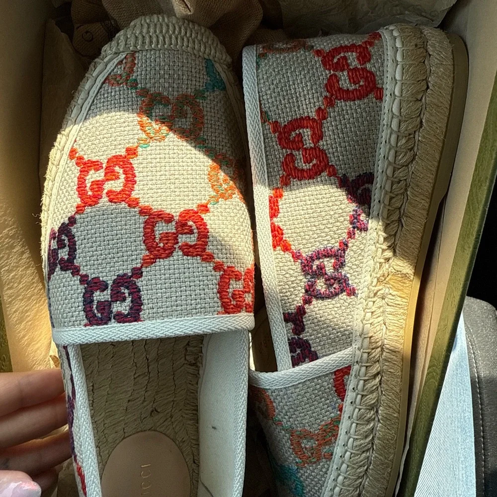 100% Authentic - Picture 5 of 5